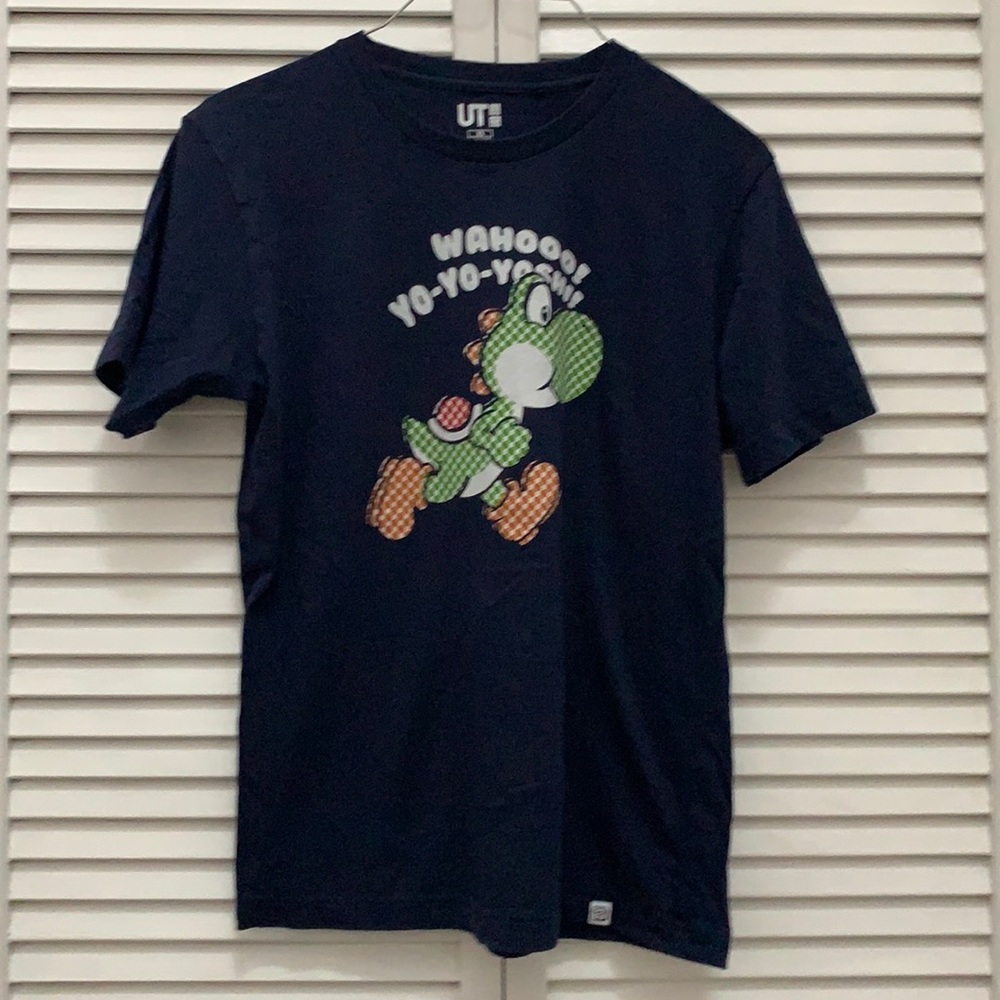 4/$15 sale unisex Uniqlo tee shirt